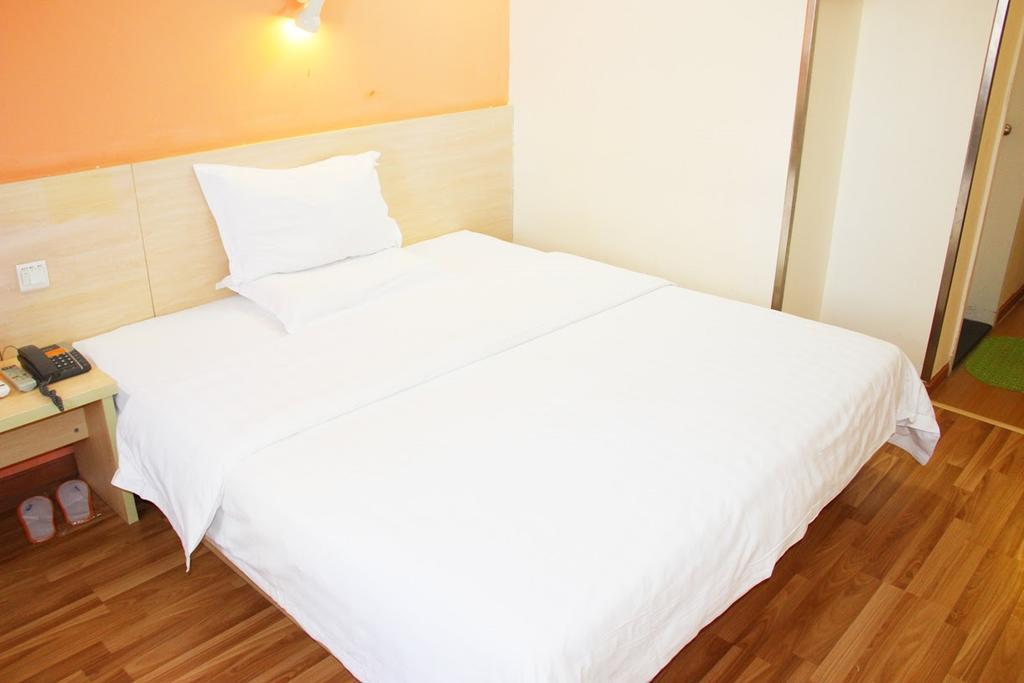 7 Days Inn Beijing Taoranting Subway Branch Bagian luar foto